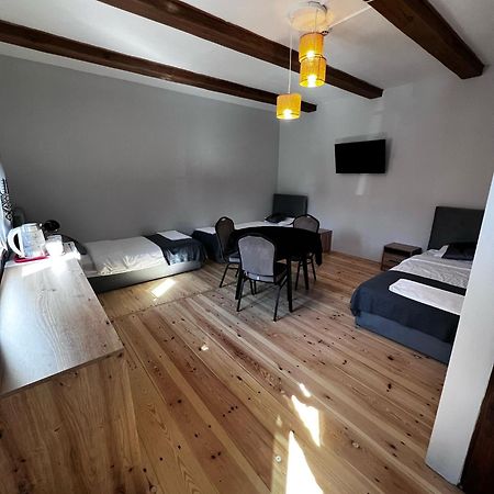 Ostello Gosciniec Folkier Zgierz Esterno foto