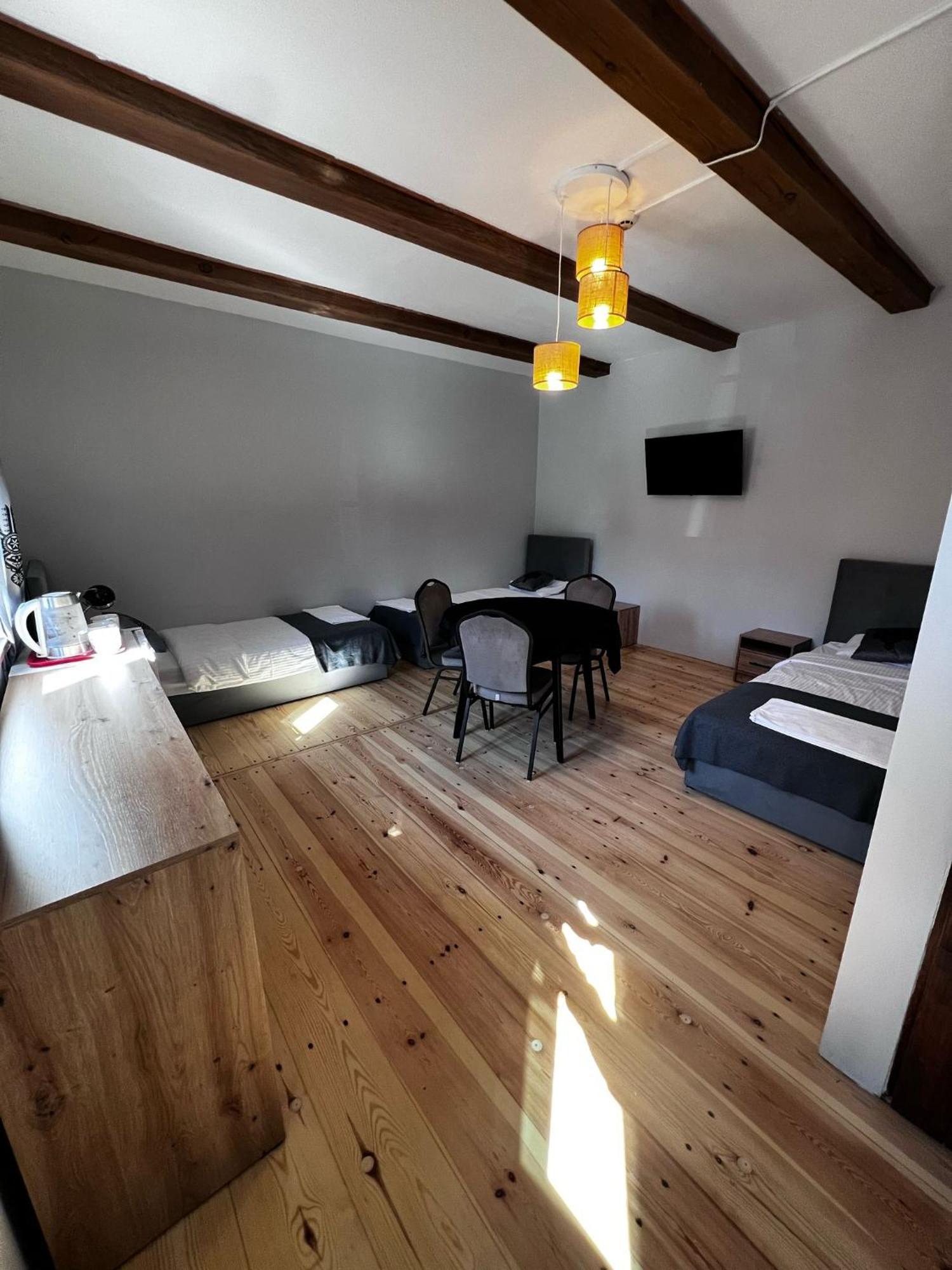 Ostello Gosciniec Folkier Zgierz Esterno foto